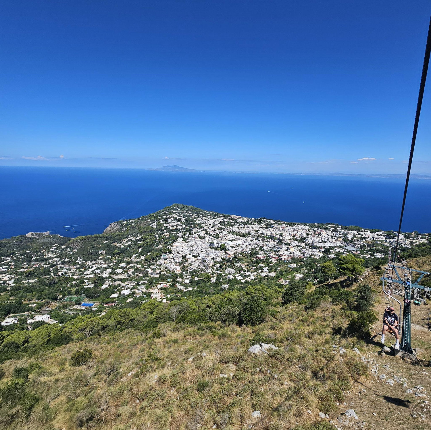 Capri ski lift (spot Elliott)