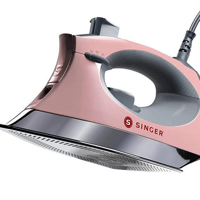 SINGER Pink SteamCraft OnPoint Tip, 300ml Tank Capacity, & 1700 Watts Iron