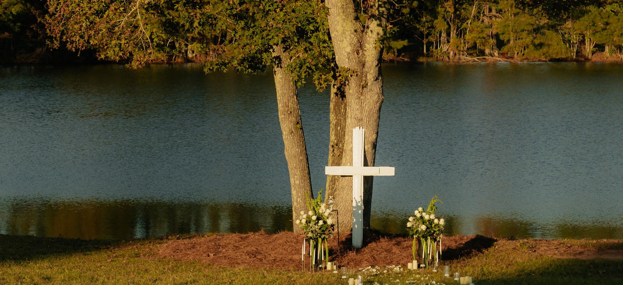 The Wedding Website of Lauren Grace Brooks and Slade Jared Thompson