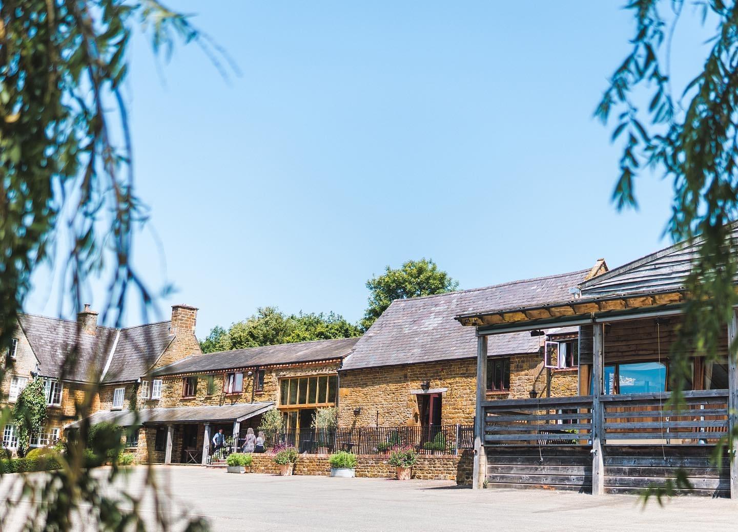 The Wedding Website of Danielle Mceachern and Fraser Denholm