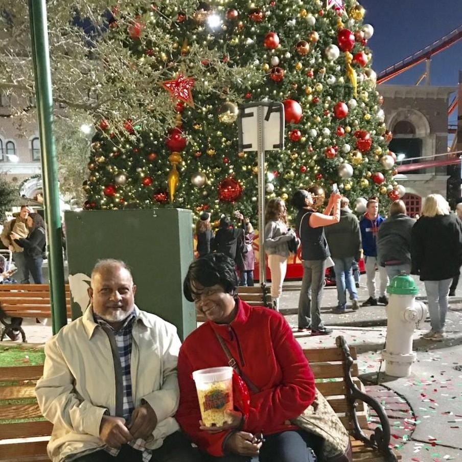 One of our many Christmas' together at Universal Studios. Of course SaucyBrit was the photographer ;-)