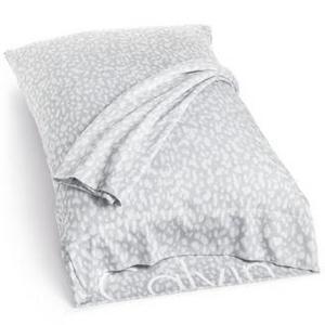 Calvin Klein - Print Standard Pillowcases, Set of 2