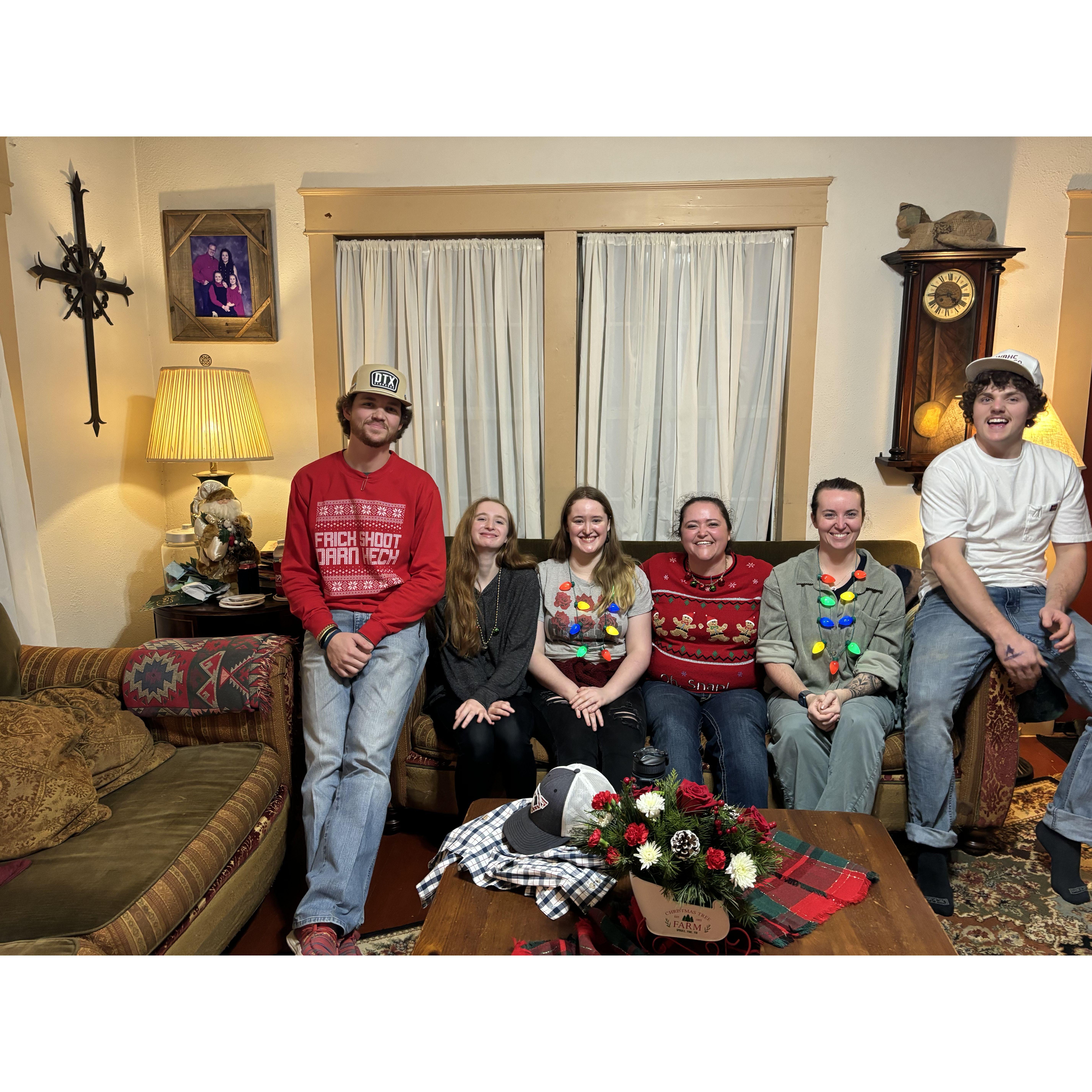 All of Talon’s siblings. Christmas 2023