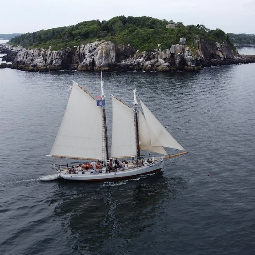Portland Schooner Co. They offer three sails a day in October. 1st Afternoon Sail: 11:00 AM - 1:00 PM
2nd Afternoon Sail: 1:30 PM - 3:30 PM
Sunset Sail: 4:00 PM - 6:00 PM (Requires Reservations )