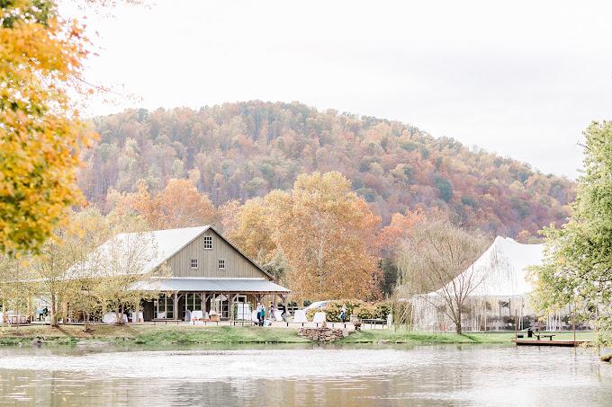 The Wedding Website of Laura Bartos and Chris Bogdanowicz