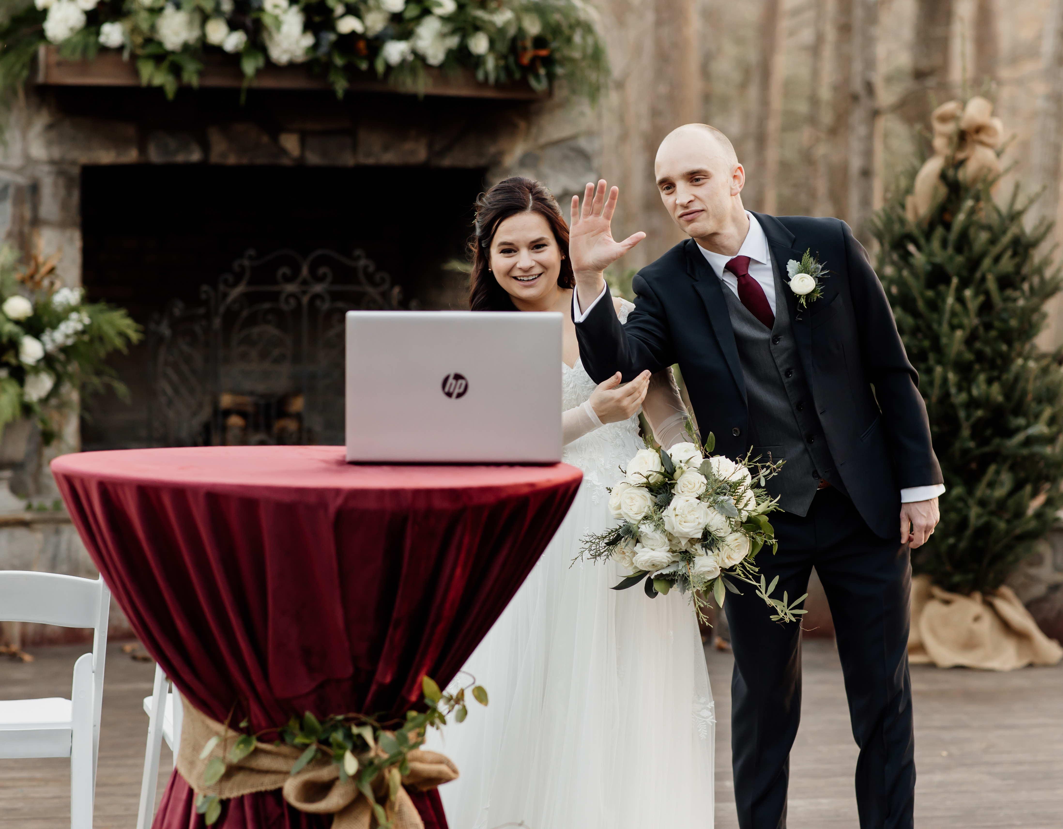 The Wedding Website of Jamie Hefner and Martin Hefner