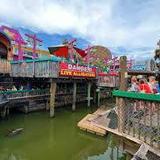 Fudpucker's Beachside Bar & Grill