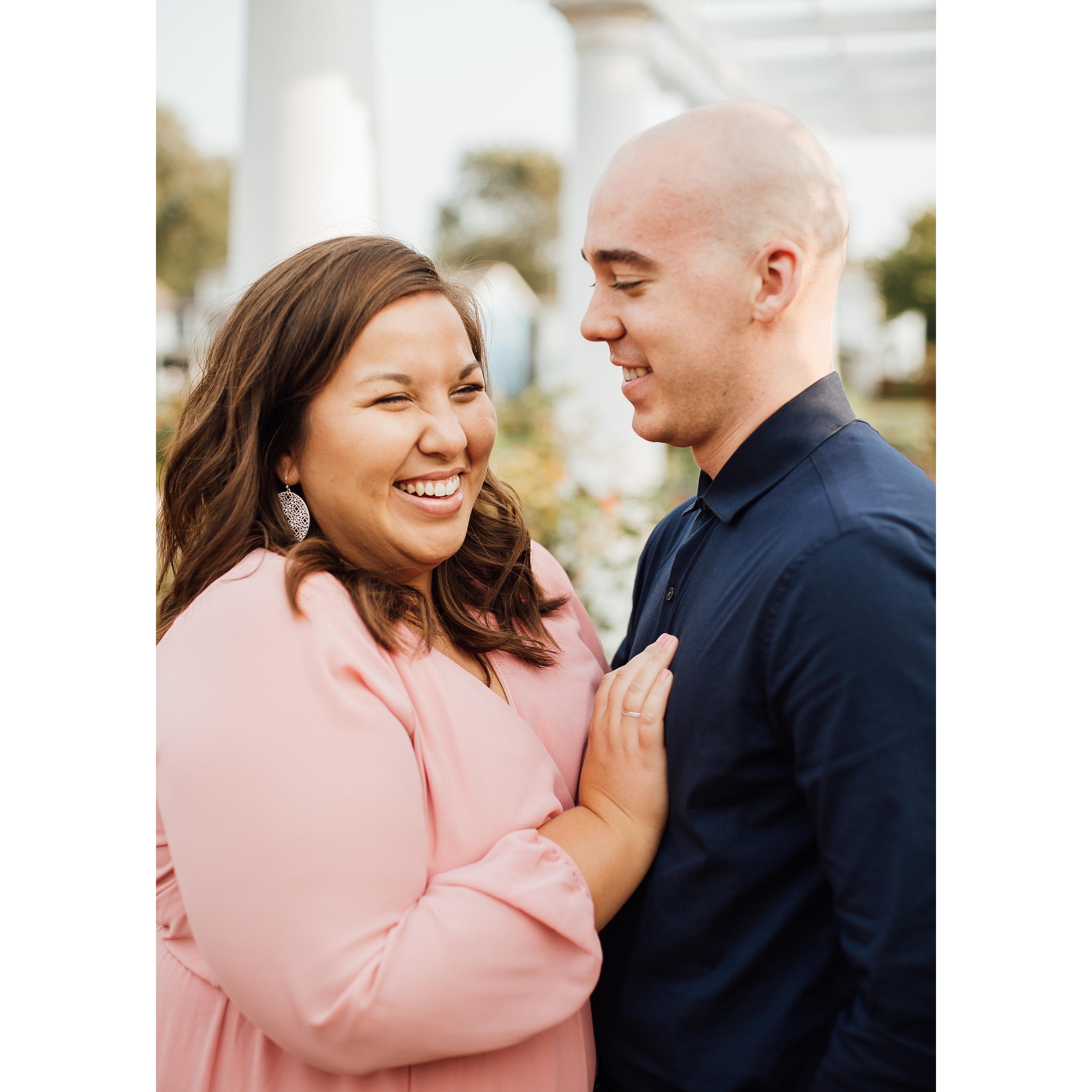 Engagement photos at Lakeside Park & Rose Garden
by Chantel Vandriessche Photography