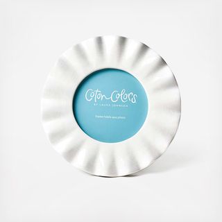 Signature Ruffle Round Frame