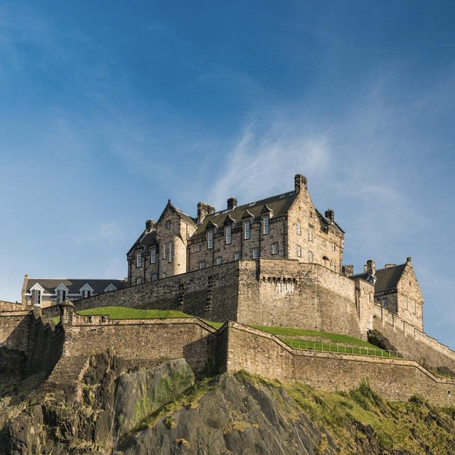 Guided Tour of Edinburgh Castle - Honeymoon
