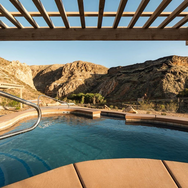 An afternoon at Iron Mountain Hot Springs Resort
