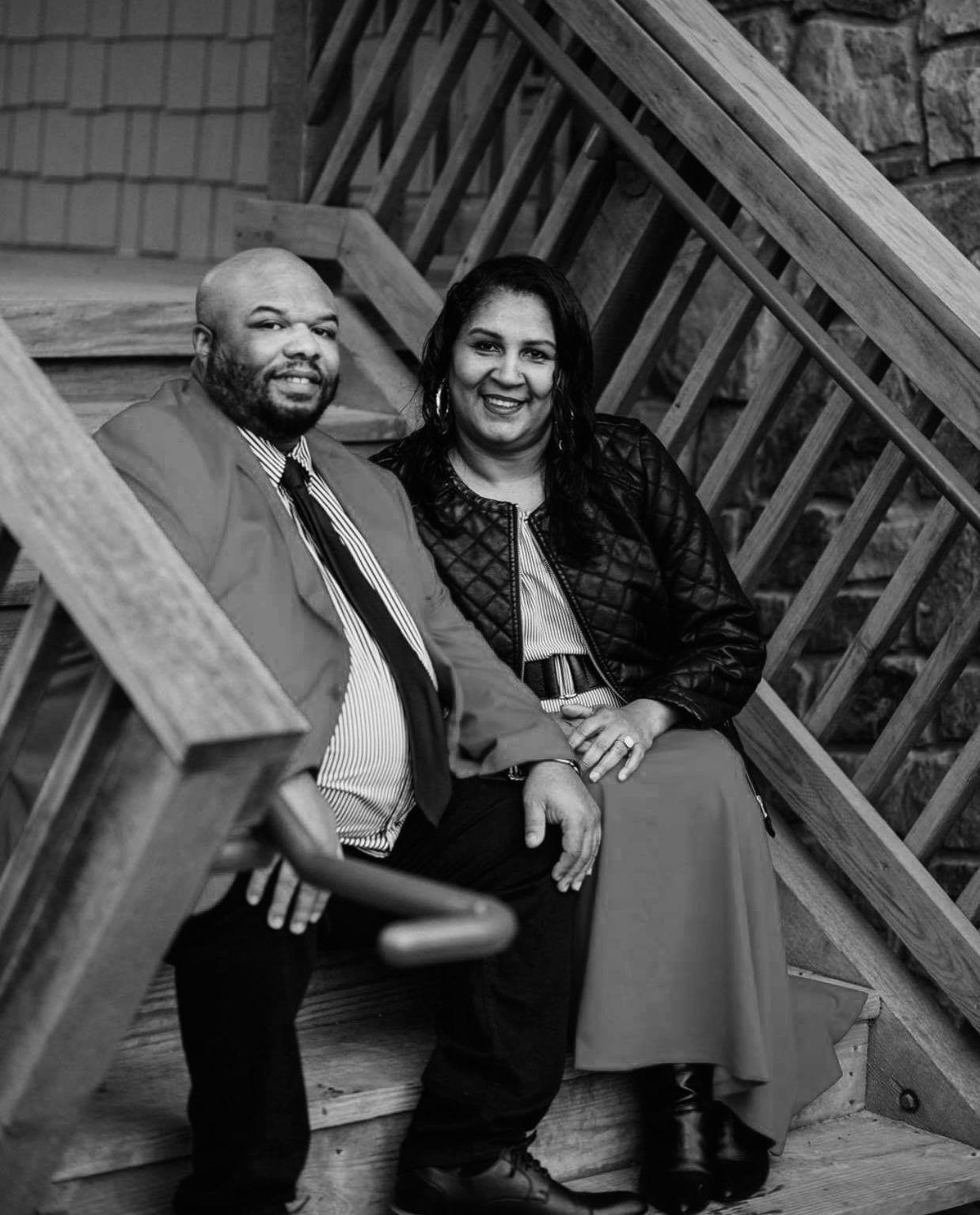 The Wedding Website of Kim Banuchi and Robert Trotter