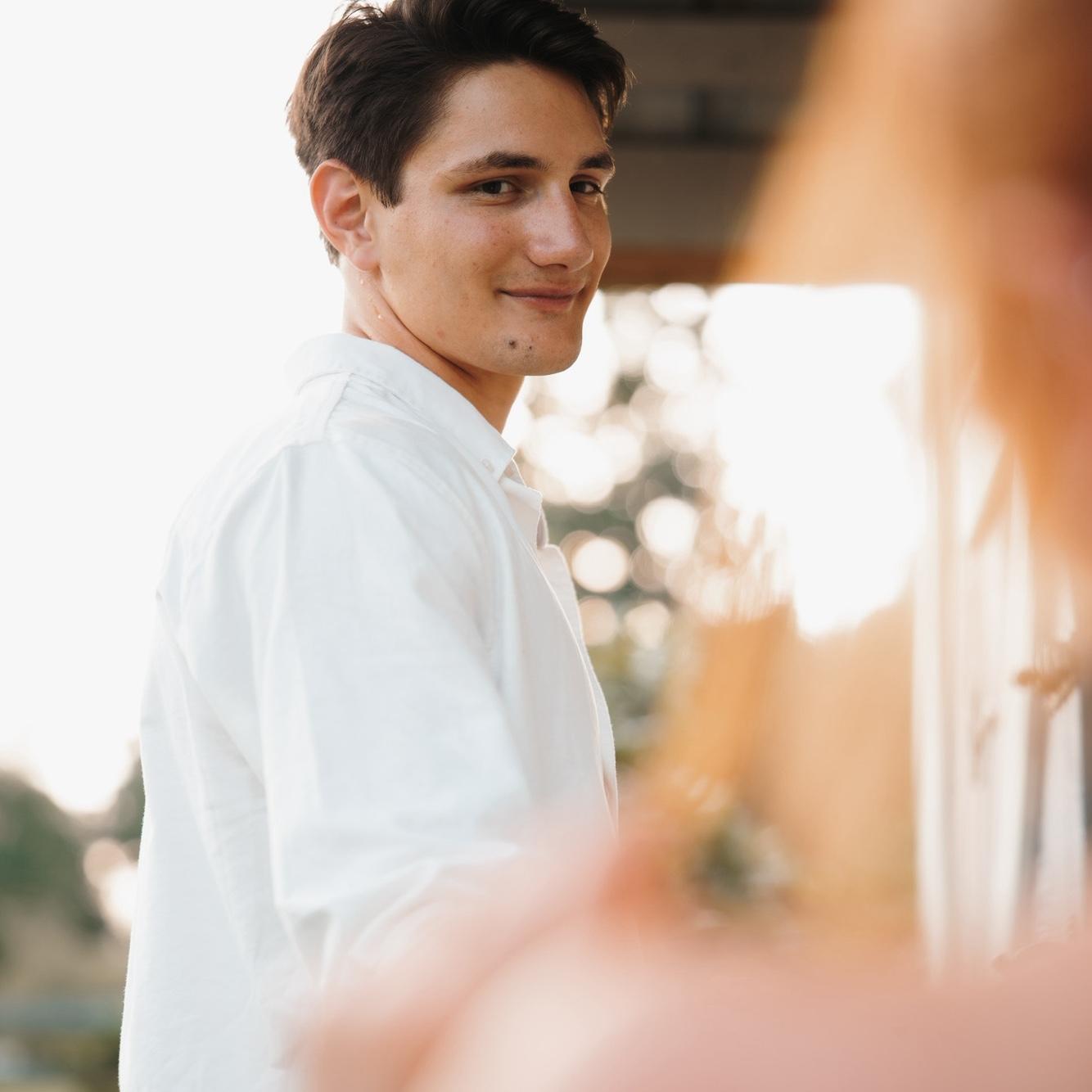 The way he looks at her <3