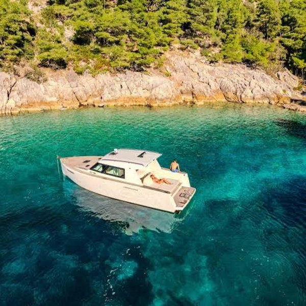 Honeymoon Private Boat Tour