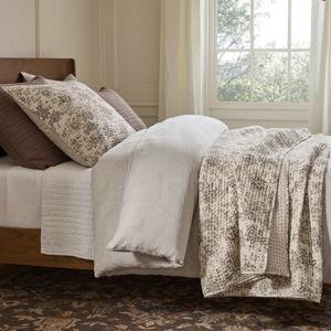 Anabelle Floral Pick-Stitch Quilt & Shams | Full/Queen | Espresso