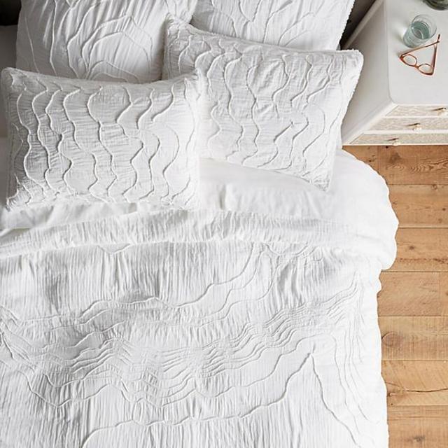 Vesna Duvet Cover - white