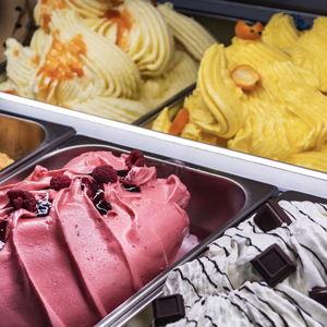 Honeymoon - Daily Dessert!