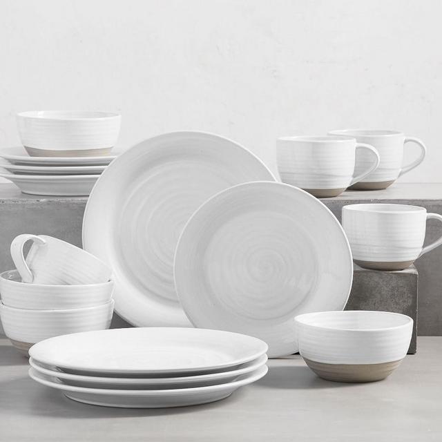 Quinn 16-Piece Dinnerware Set