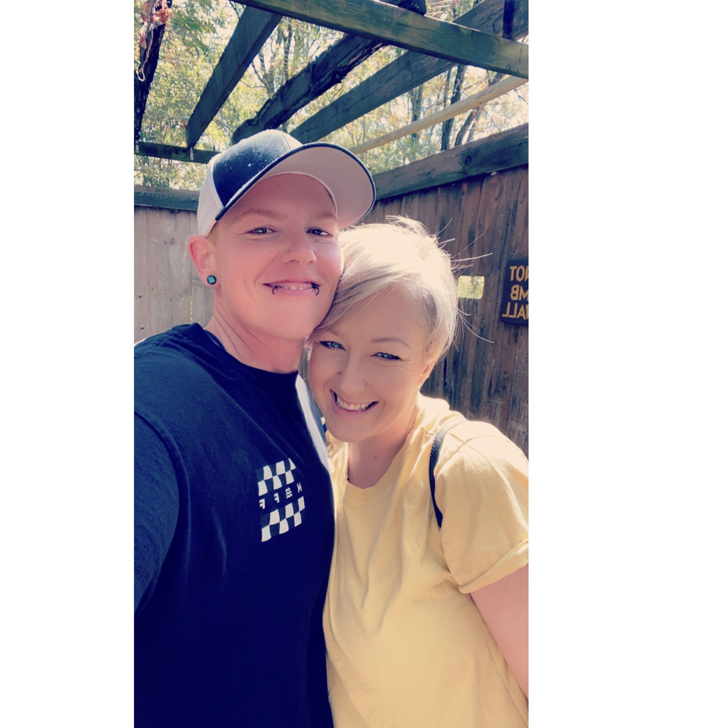 Tosha came to visit Jess for the first time in Oklahoma. Got a weekend away and we went on a nature hike date. We also collected a few ticks and feathers as well. 2023