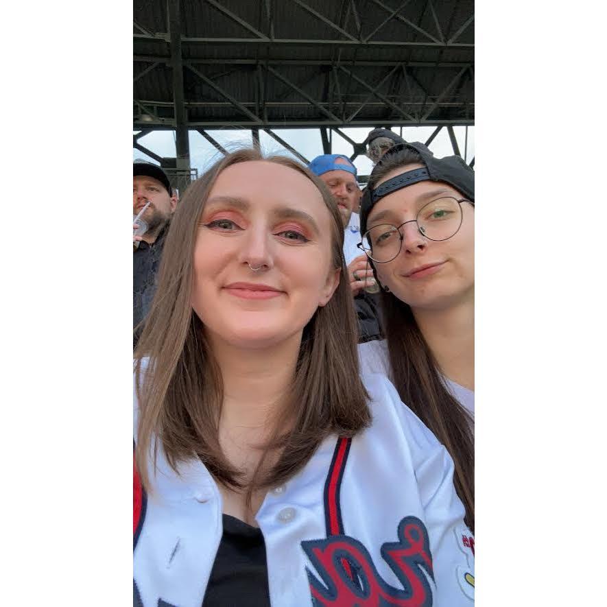 Go braves! This was also Sina's first baseball game