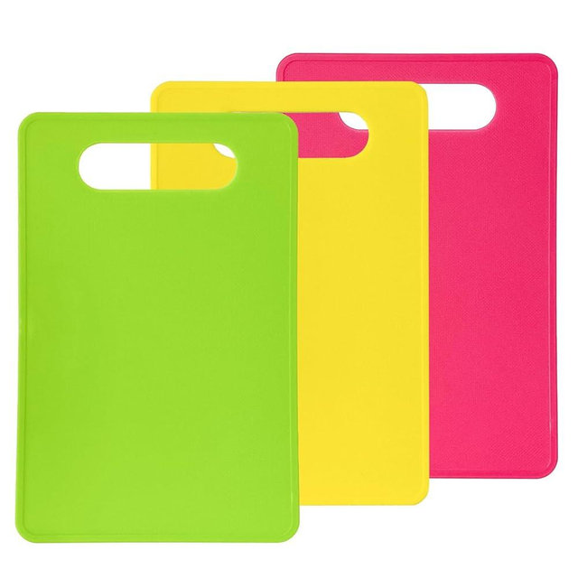 Luckyiren Plastic Cutting Board Set, 3 Pack Small Chopping Boards for Kitchen, BPA-Free, Dishwasher Safe, Color Coded Boards Pads for Meat Vegetable Fruit, Easy Grip Handle, Non-Slip, Space Saving
