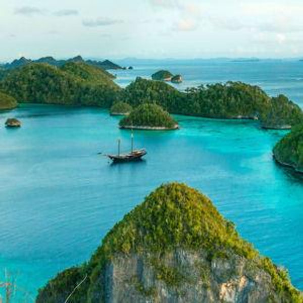 Snorkeling at Nusa Penida, Indonesia