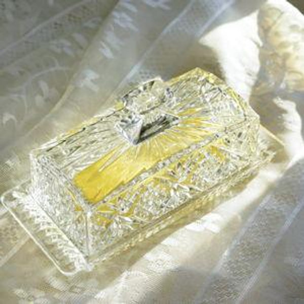 Crystal Covered Butter Dish,8inch Classic Glass 2-Piece Design Butter Keeper with Lid | Butter Holder | Dishwasher Safe
