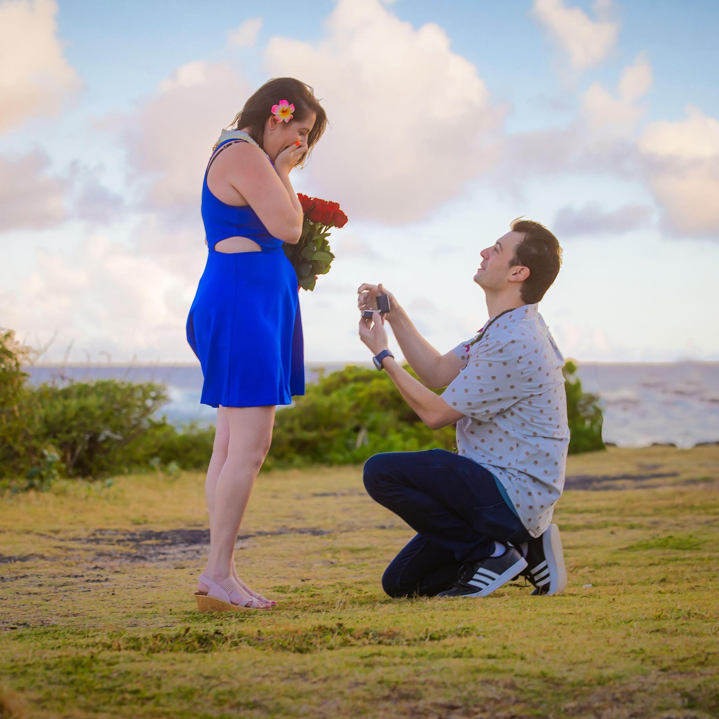 THE PROPOSAL: Jason surprised Rachel on Kauai! In front of family and friends, he asked her to marry him!!!