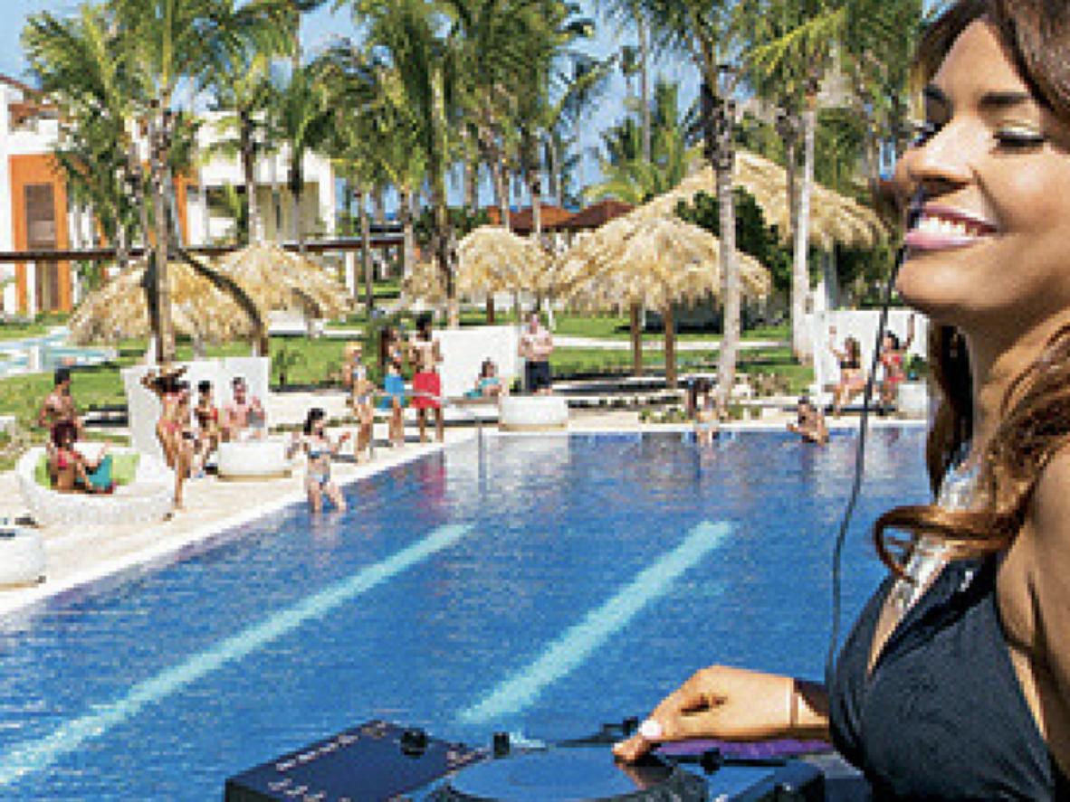 The Wedding Website of Christopher Pickett and Tacrisha Oliver