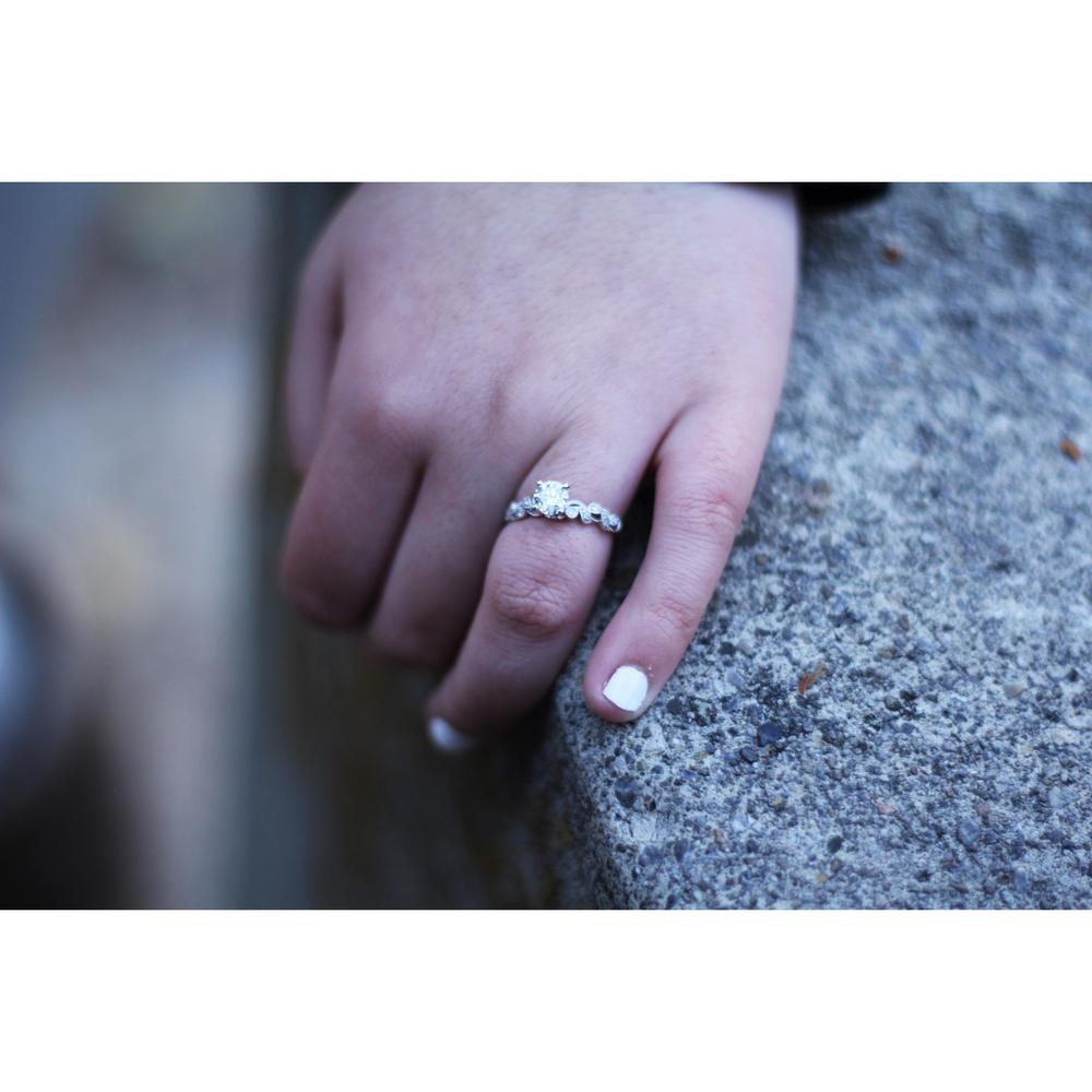 Lindsey Brown and Corbin Hall's Wedding Website, image size:1000x1000