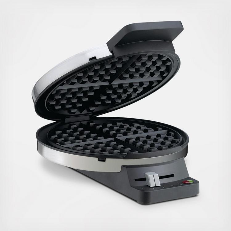 Round Classic Waffle Maker - Savor the Good Life™ 