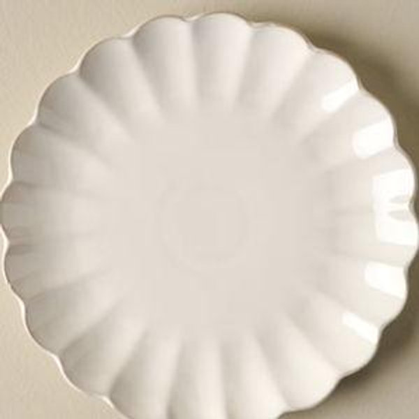 Scalloped Collection (Dinner Plate)