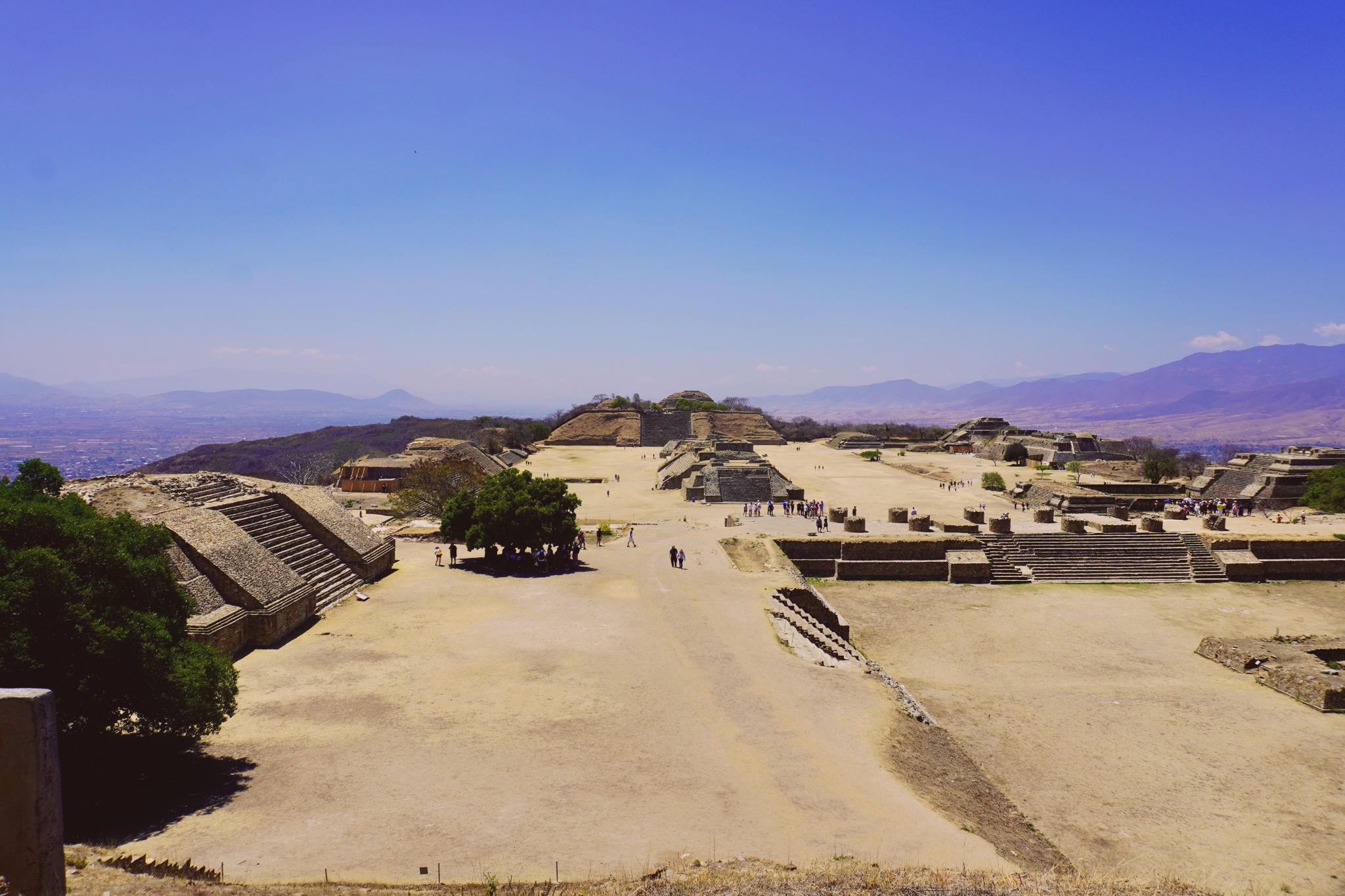 The Wedding Website of Nadia Hernandez and Tristan Reeves