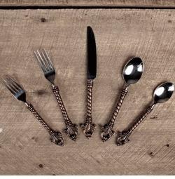 GG COLLECTION Fleur De Lis Flatware 20 Piece Set