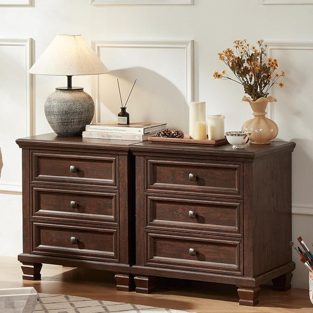 SAVOR LIFE Farmhouse Nightstand Set of 2, Rustic Couch End Table with 3 Drawers & 4 Square Solid Wood Legs, Vintage Bed Side Table with Storage, Small Dresser for Bedroom, Living Room, Walnut