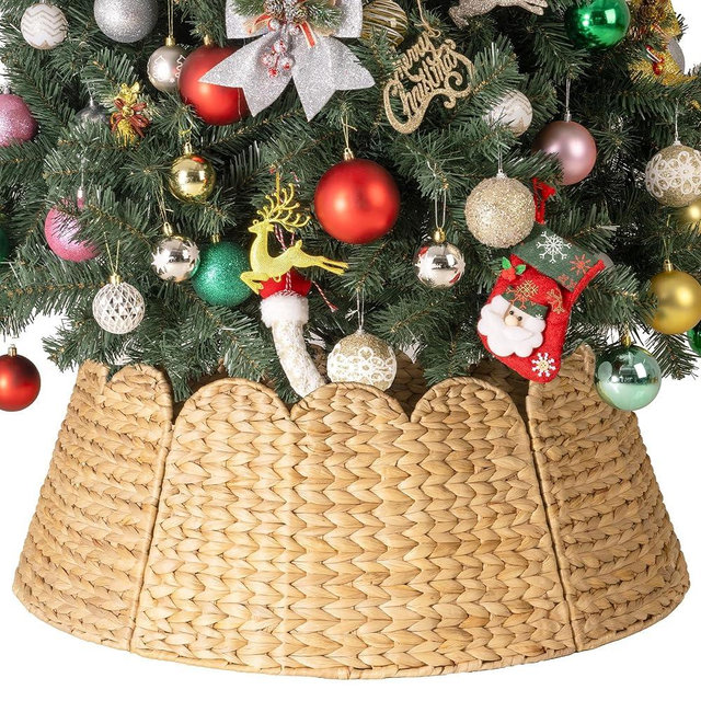 StorageWorks 28" Scalloped Christmas Tree Collar, Wicker Christmas Tree Base Skirt with Water Hyacinth, Rustic Tree Ring Stand Cover for Christmas Home Party Farmhouse Artificial Trees Decor