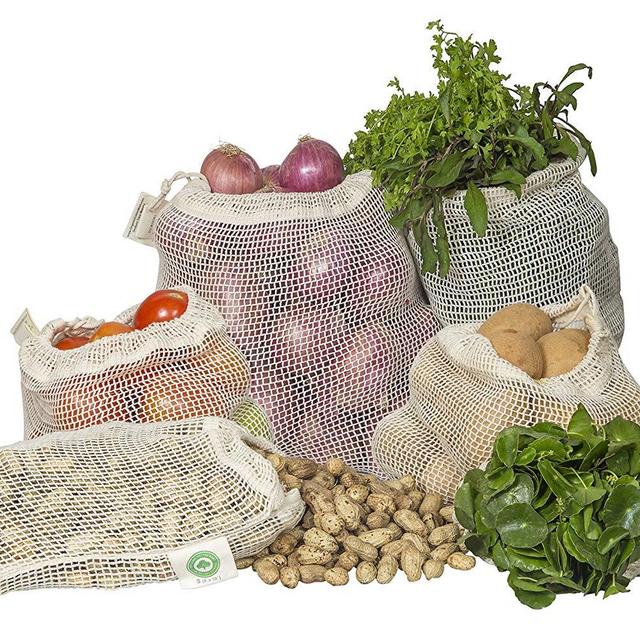 Best Reusable Mesh Produce Bags from 100% Organic Cotton - Mesh Vegetable Bags - Eco-friendly, Bio-degradable & Washable Mesh Fruit, Vegetable & Produce Bags - Veggie Bags (2 Large, 2 Medium, 2 Small)