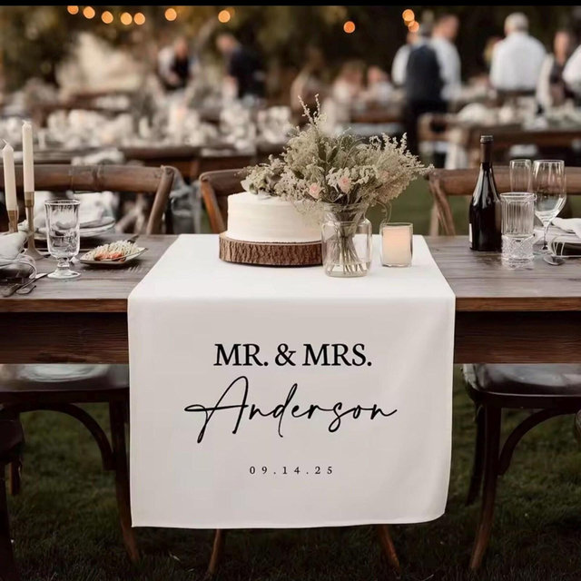 Personalized Linen Fabric Wedding Table Runner, Customized Mr & Mrs Sweetheart Table Decor