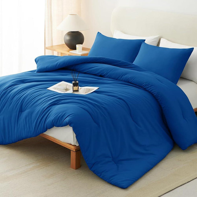 CozyLux Full Size Comforter Set Classic Blue, 3 Pieces Solid Breathable Quilted Bedding Sets, Luxury Lightweight Soft Bed Set with Down Alternative Comforter and 2 Pillowcases for All Seasons