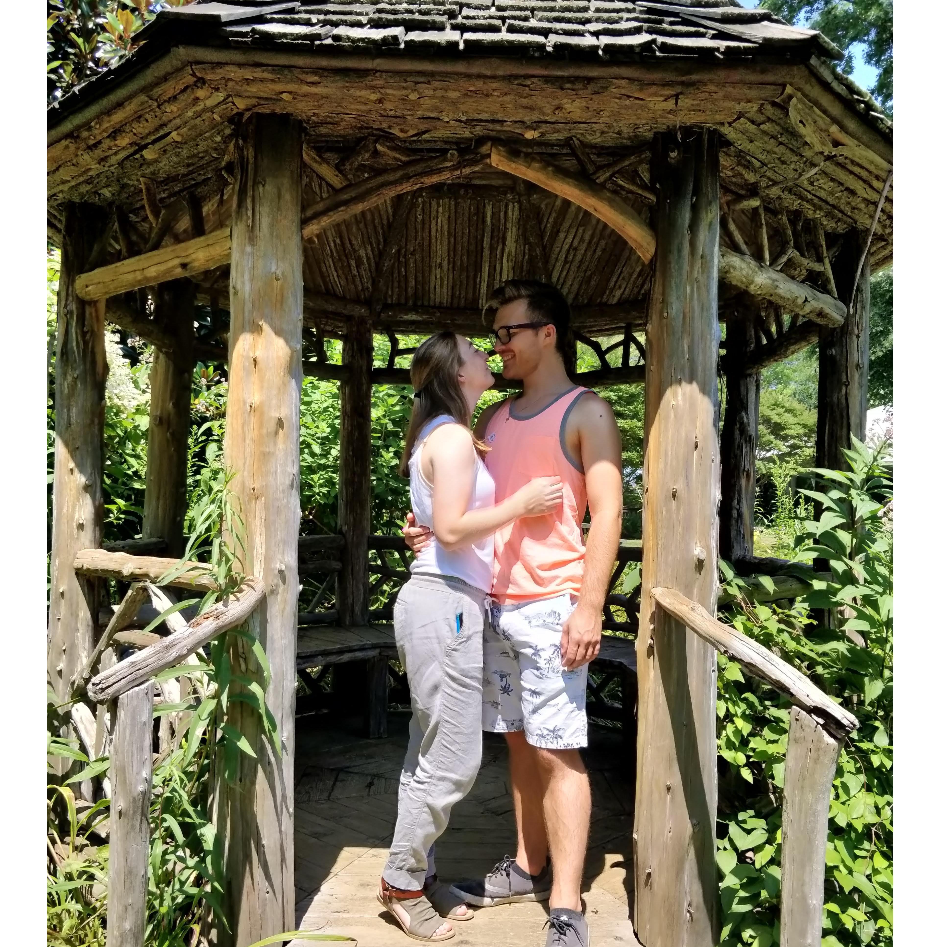 Kissing under a gazebo at Londontowne Gardens.