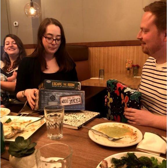 Steph's 27th b-day with friends. After a wine cruise we all went to Laem Buri (Steph's fav thai restaurant)