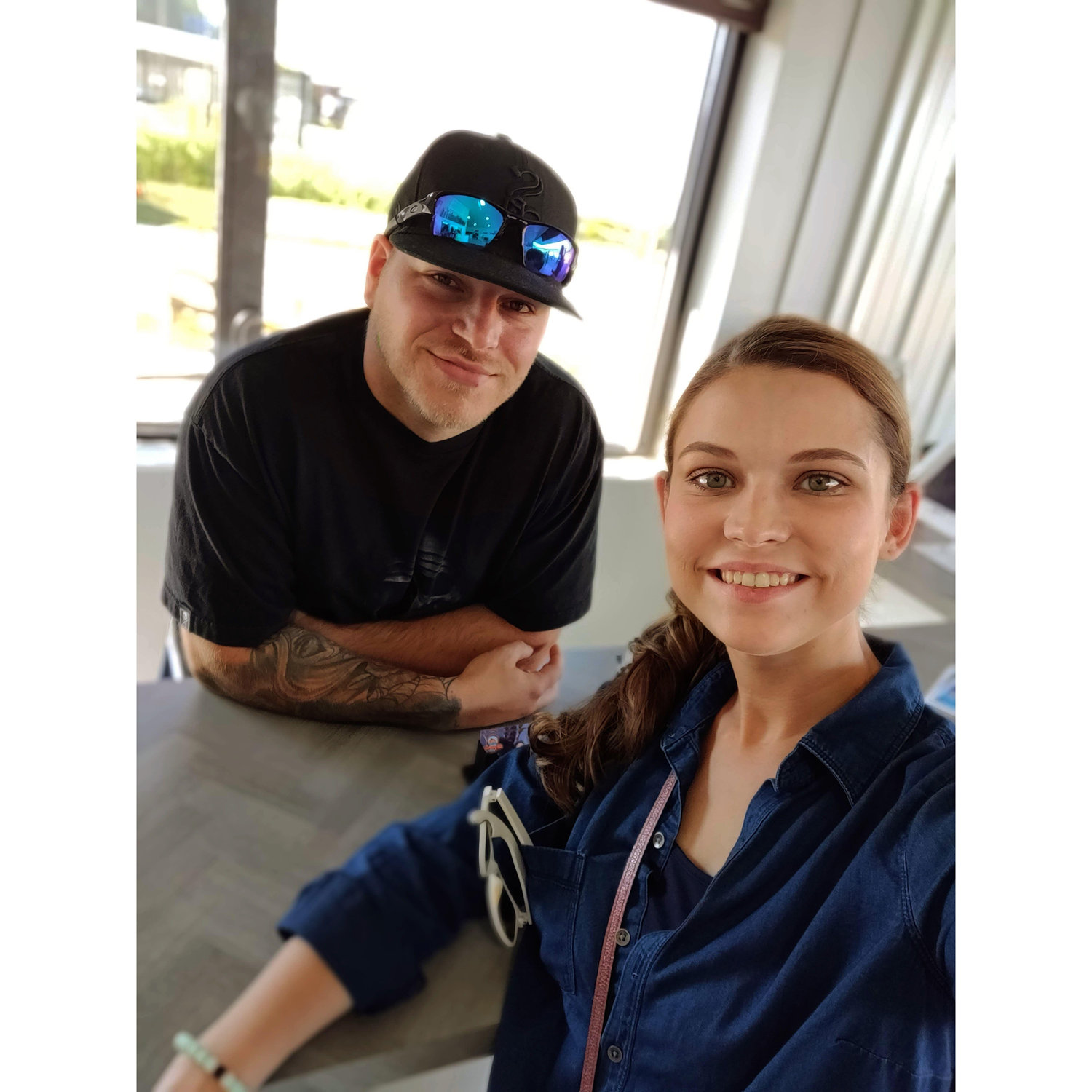 Right before Lauren went skydiving!