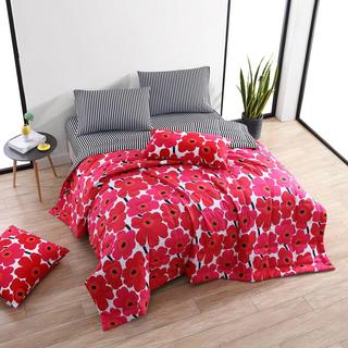 Pieni Unikko Blanket