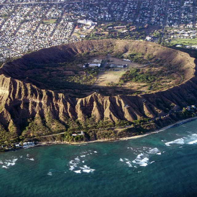 Diamond Head State Monument Admission and Parking Fees