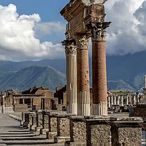 Pompeii and Mt Vesuvius Winery