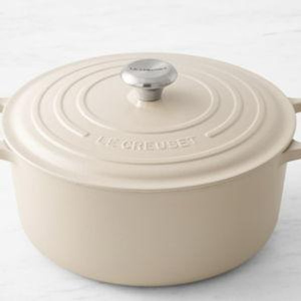 Signature Round Dutch Oven