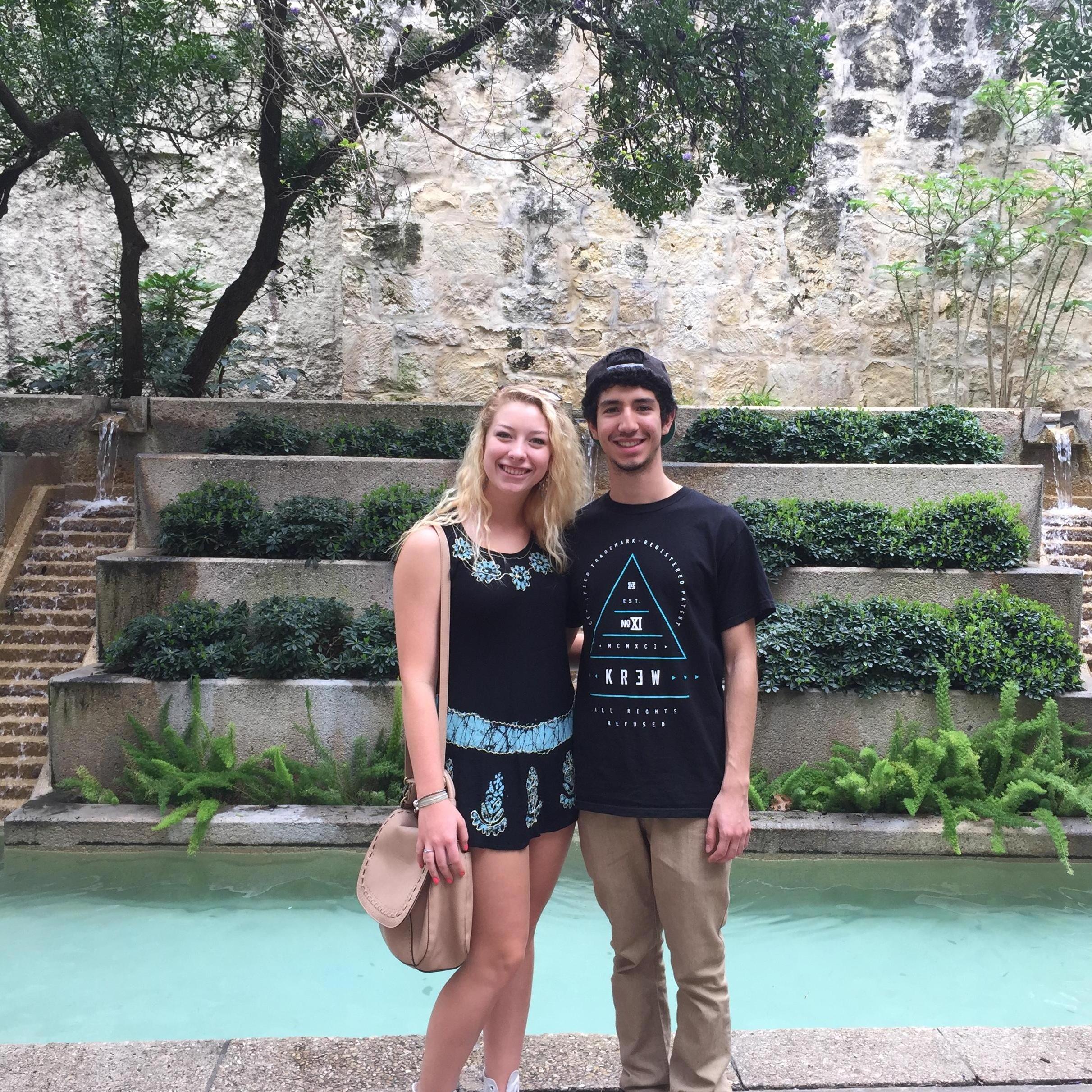 03/2015 - Luis and Holly on the San Antonio River Walk