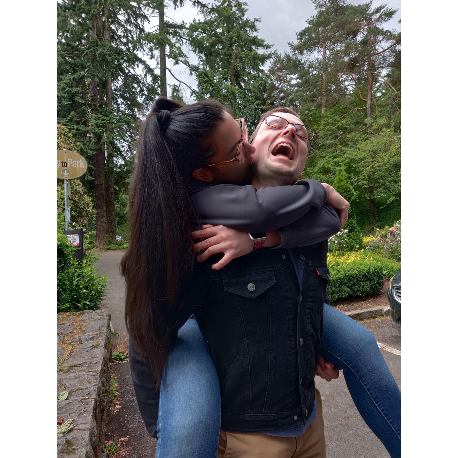 Piggy back ride attack!