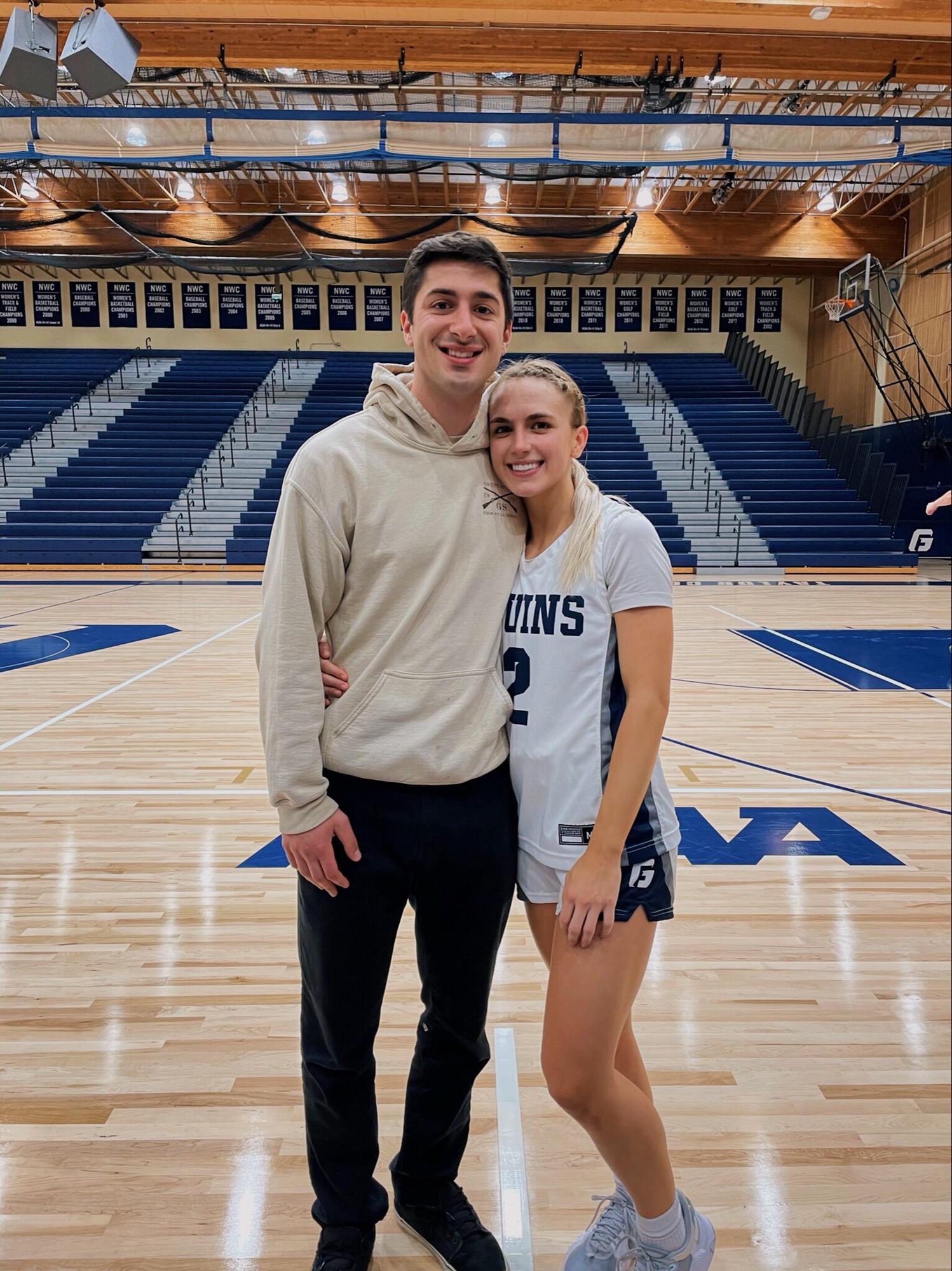 #1 Fan 💙🏀🧸