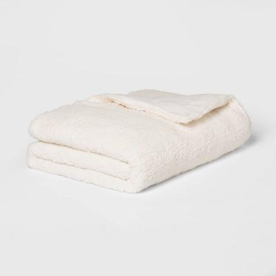 50" x 70" 12lbs Sherpa Weighted Blanket with Removable Cover Ivory - Room Essentials™